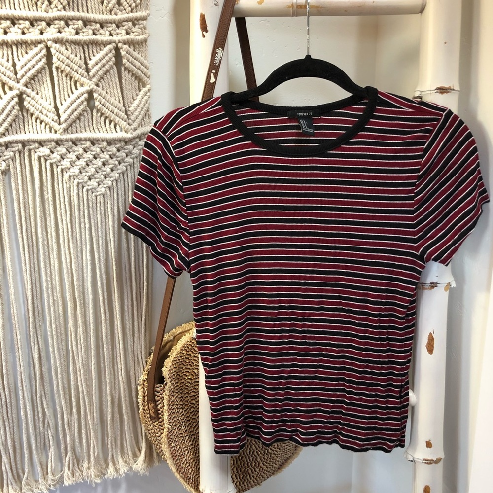 striped cropped tee!